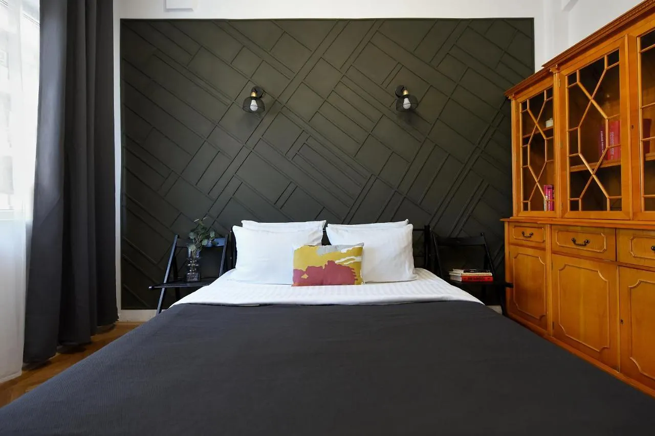 Golden Age - When Old Meets New Apartman Bukarest Románia